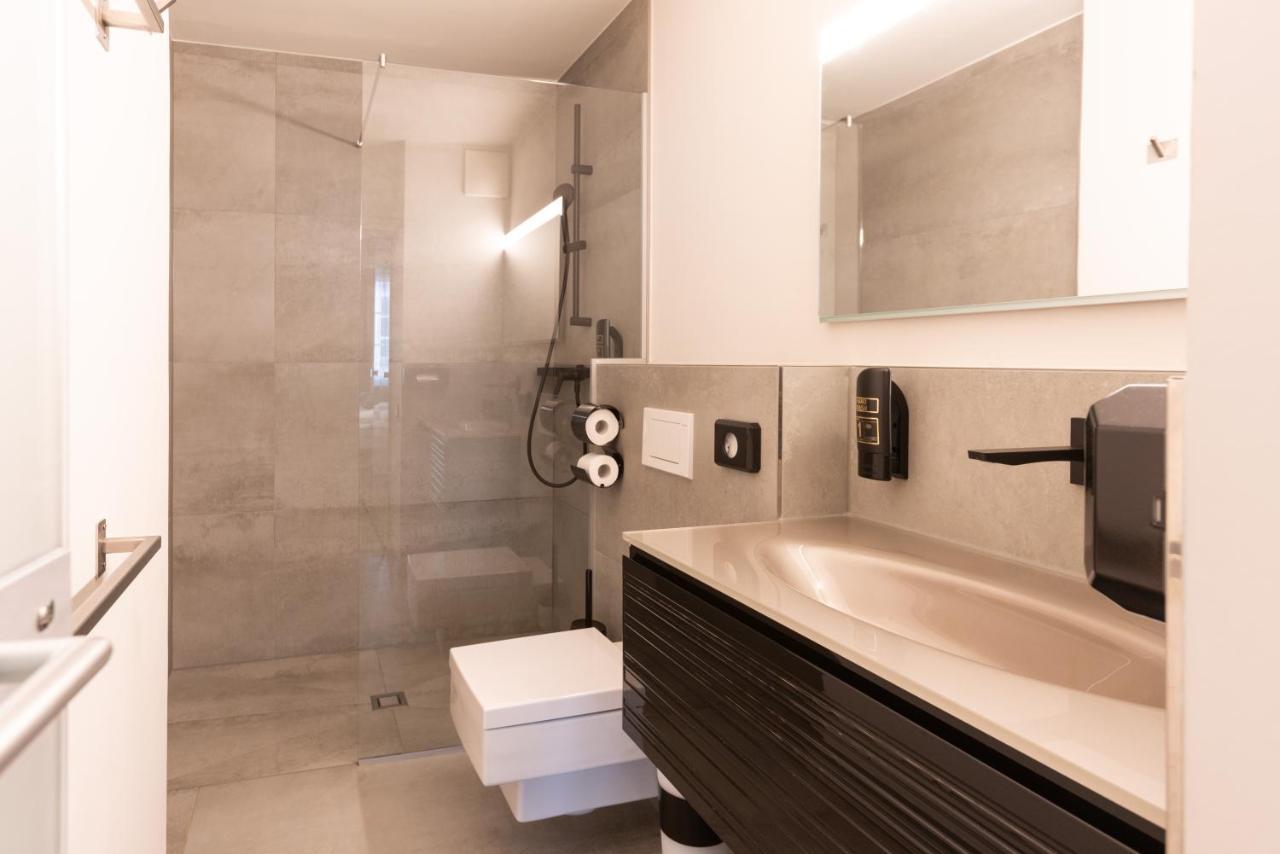Boutiquehotel Am Dom Salzburg Bagian luar foto