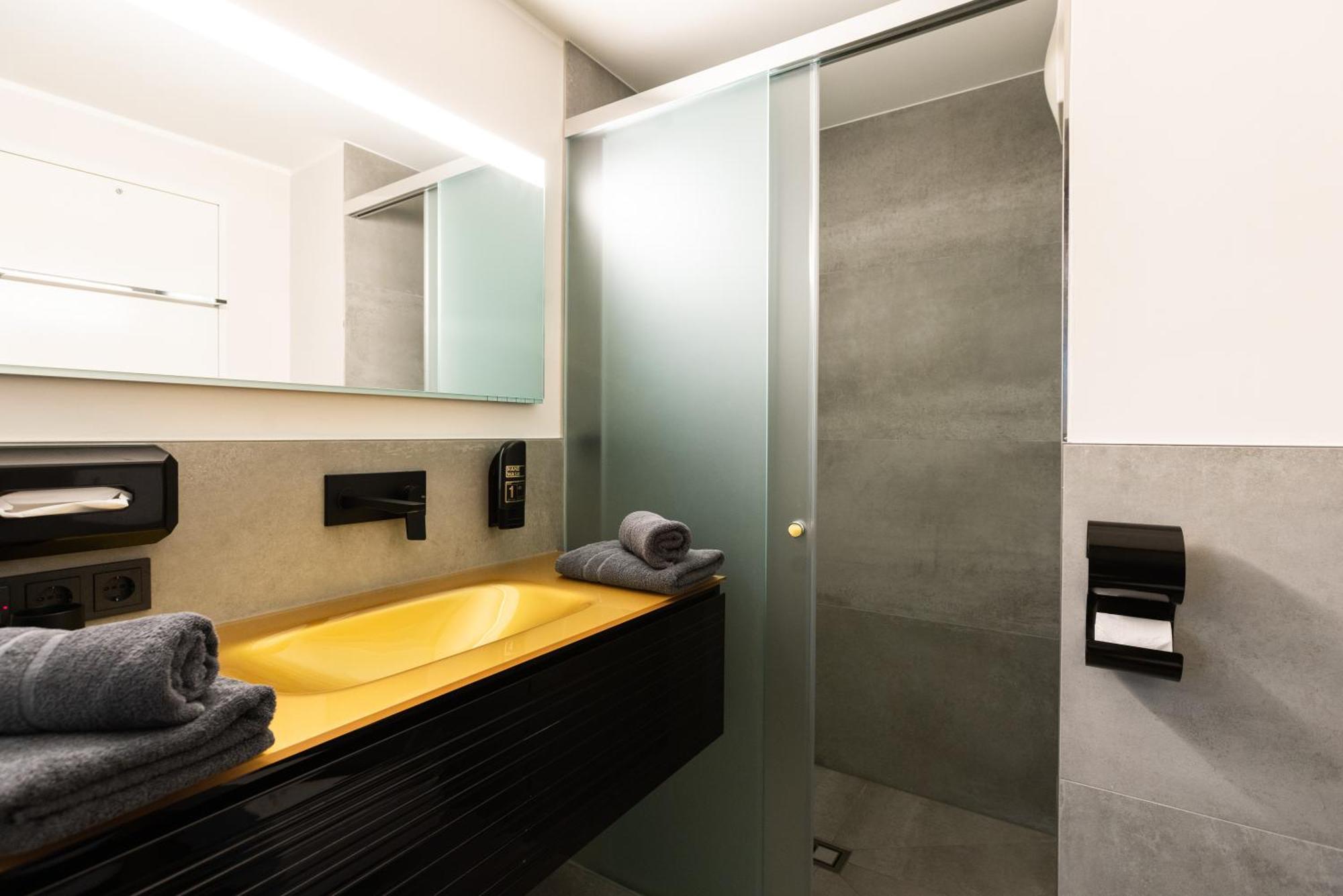 Boutiquehotel Am Dom Salzburg Bagian luar foto