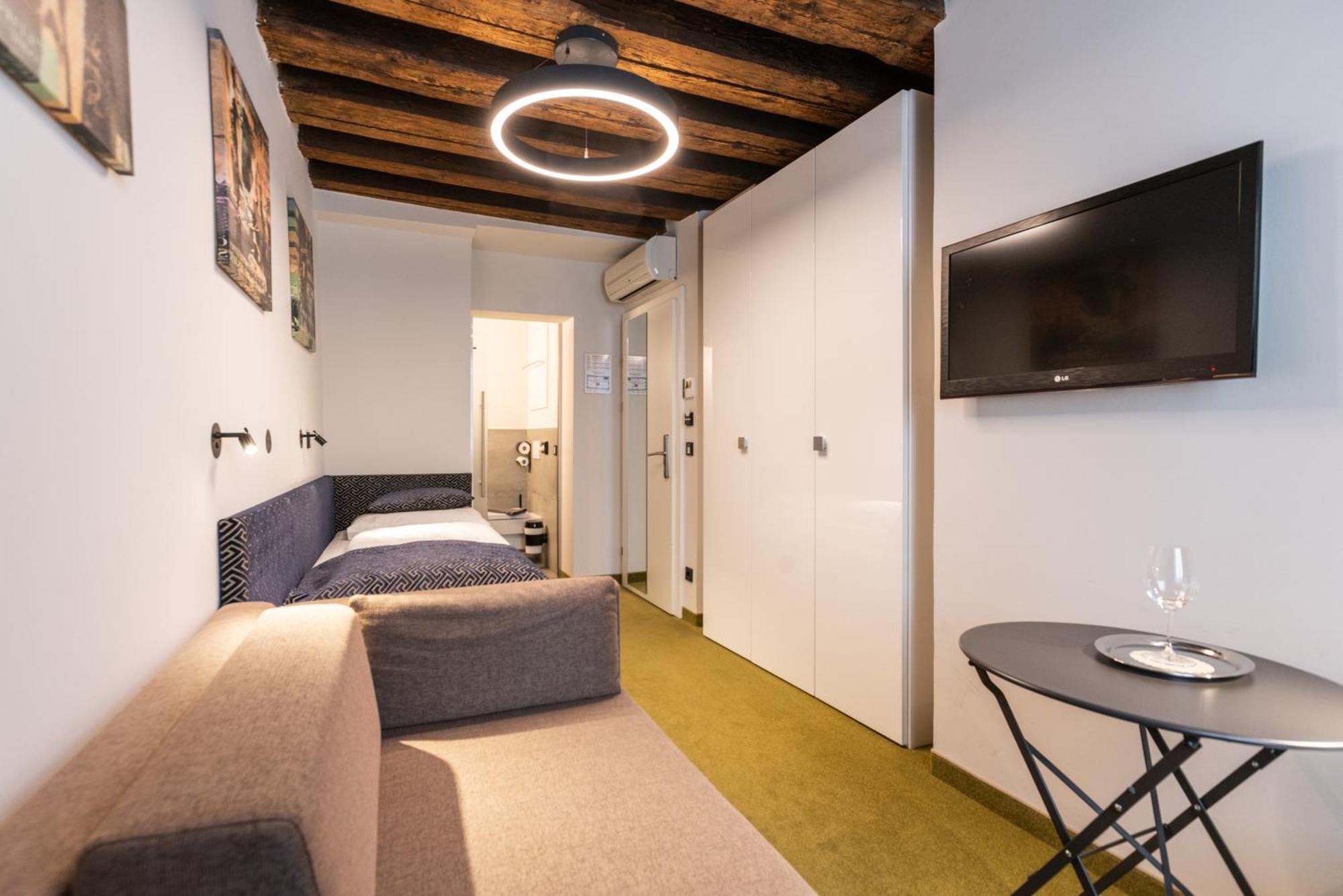 Boutiquehotel Am Dom Salzburg Bagian luar foto