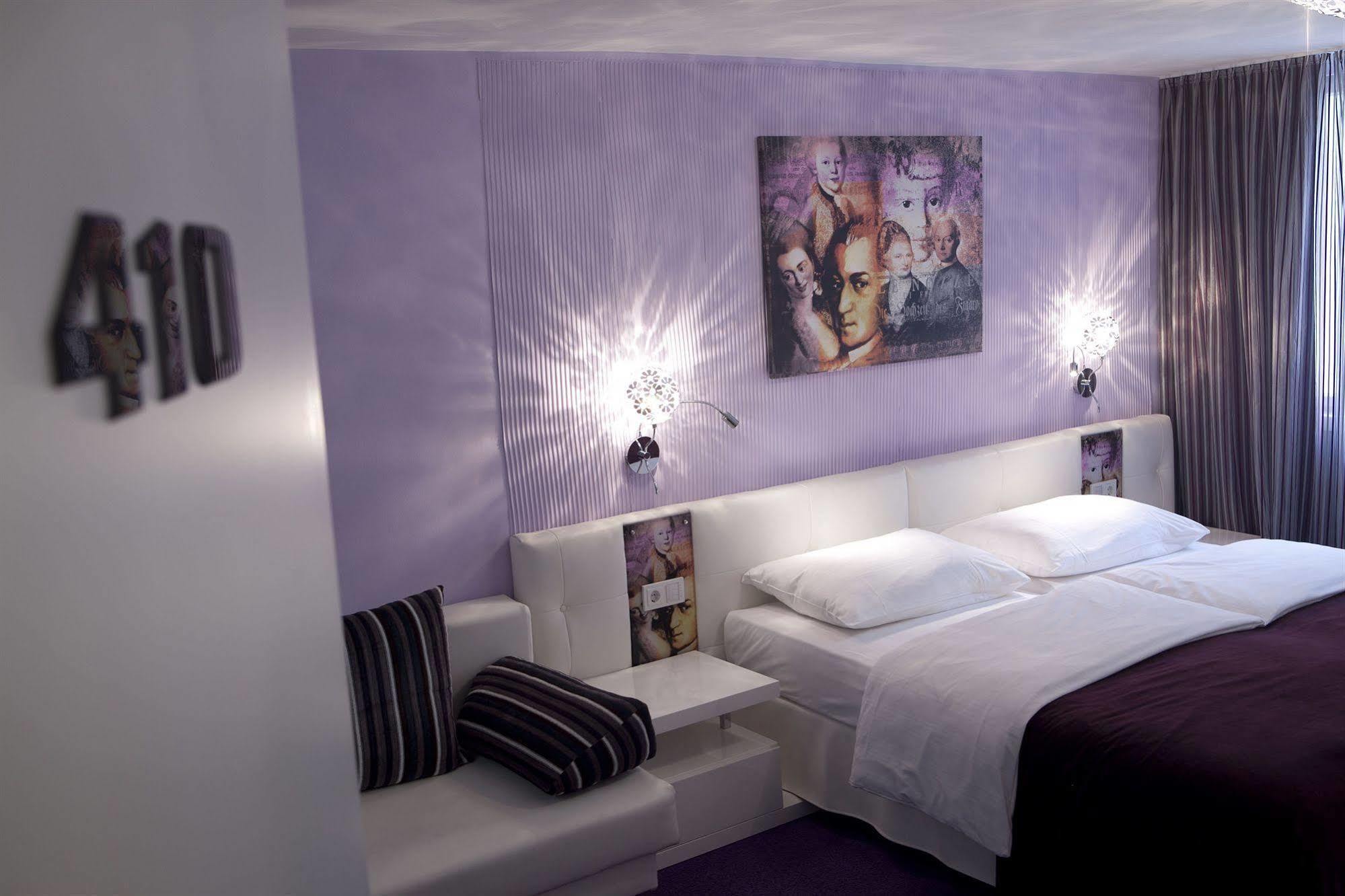 Boutiquehotel Am Dom Salzburg Bagian luar foto