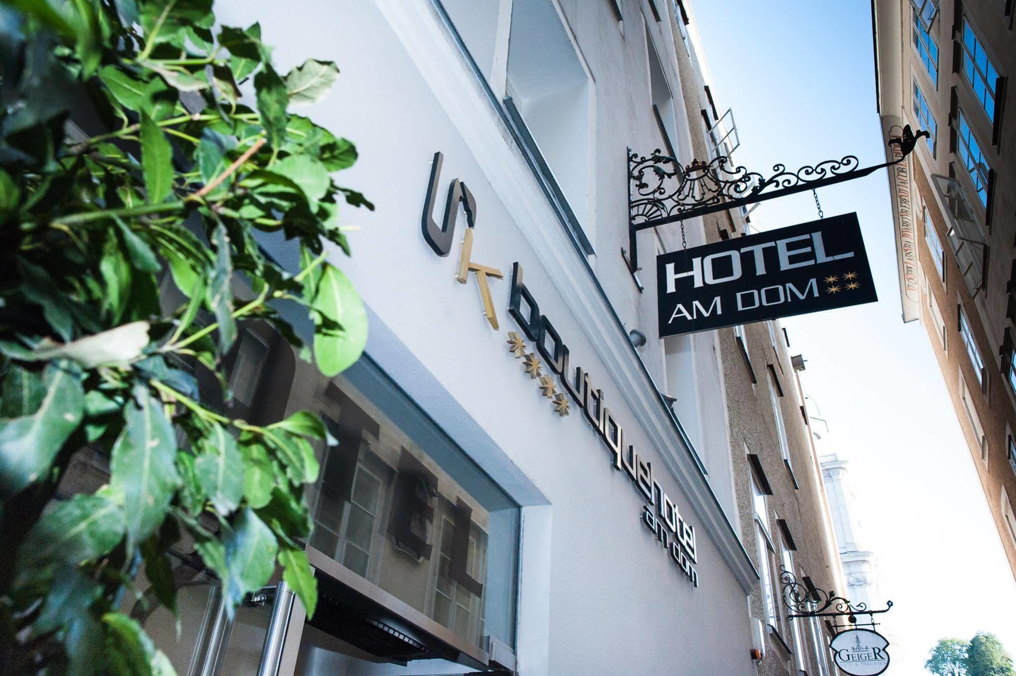 Boutiquehotel Am Dom Salzburg Bagian luar foto